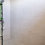 Maison De Avec Terrasse, Jardin, Garage, Animaux Acceptés à - Fr-1-494-116 *