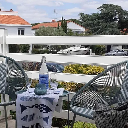 Maison De Avec Terrasse, Jardin, Garage, Animaux Acceptes A - Fr-1-494-116 Holiday home *