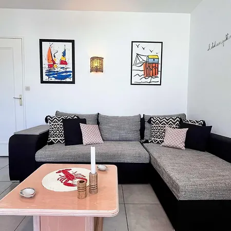 Casa de Férias Maison De Avec Terrasse, Jardin, Garage, Animaux Acceptés à - Fr-1-494-116 Royan