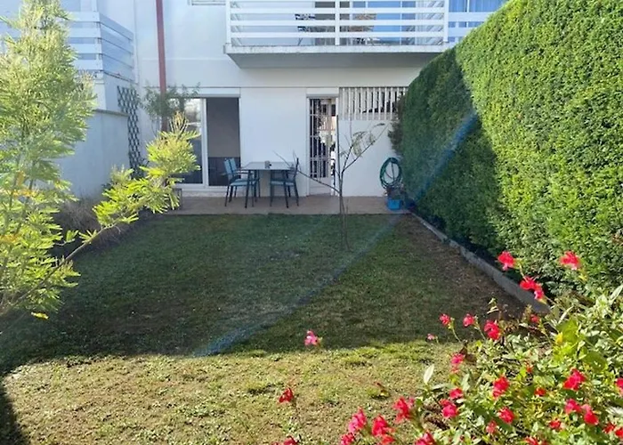Holiday home Maison De Avec Terrasse, Jardin, Garage, Animaux Acceptes A - Fr-1-494-116 Royan