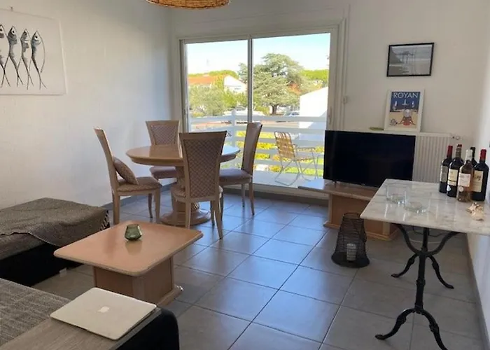 Maison De Avec Terrasse, Jardin, Garage, Animaux Acceptes A - Fr-1-494-116