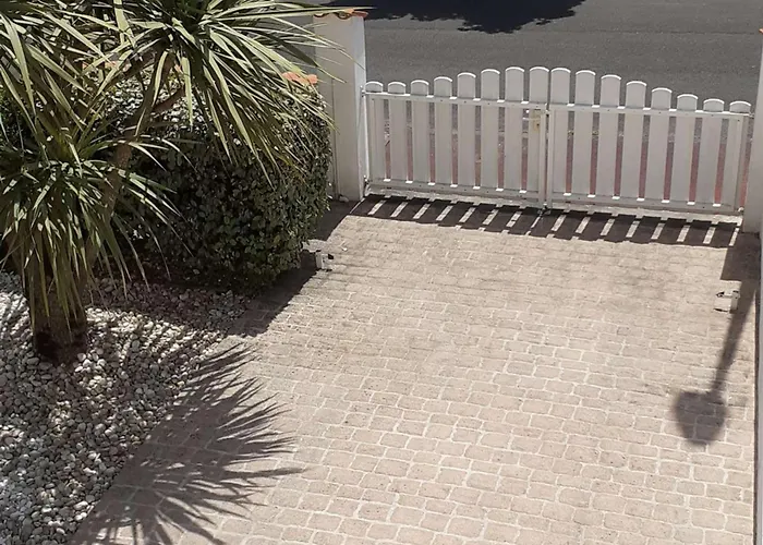 Maison De Avec Terrasse, Jardin, Garage, Animaux Acceptes A - Fr-1-494-116 Holiday home *