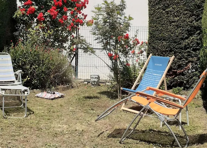 Maison De Avec Terrasse, Jardin, Garage, Animaux Acceptes A - Fr-1-494-116 *